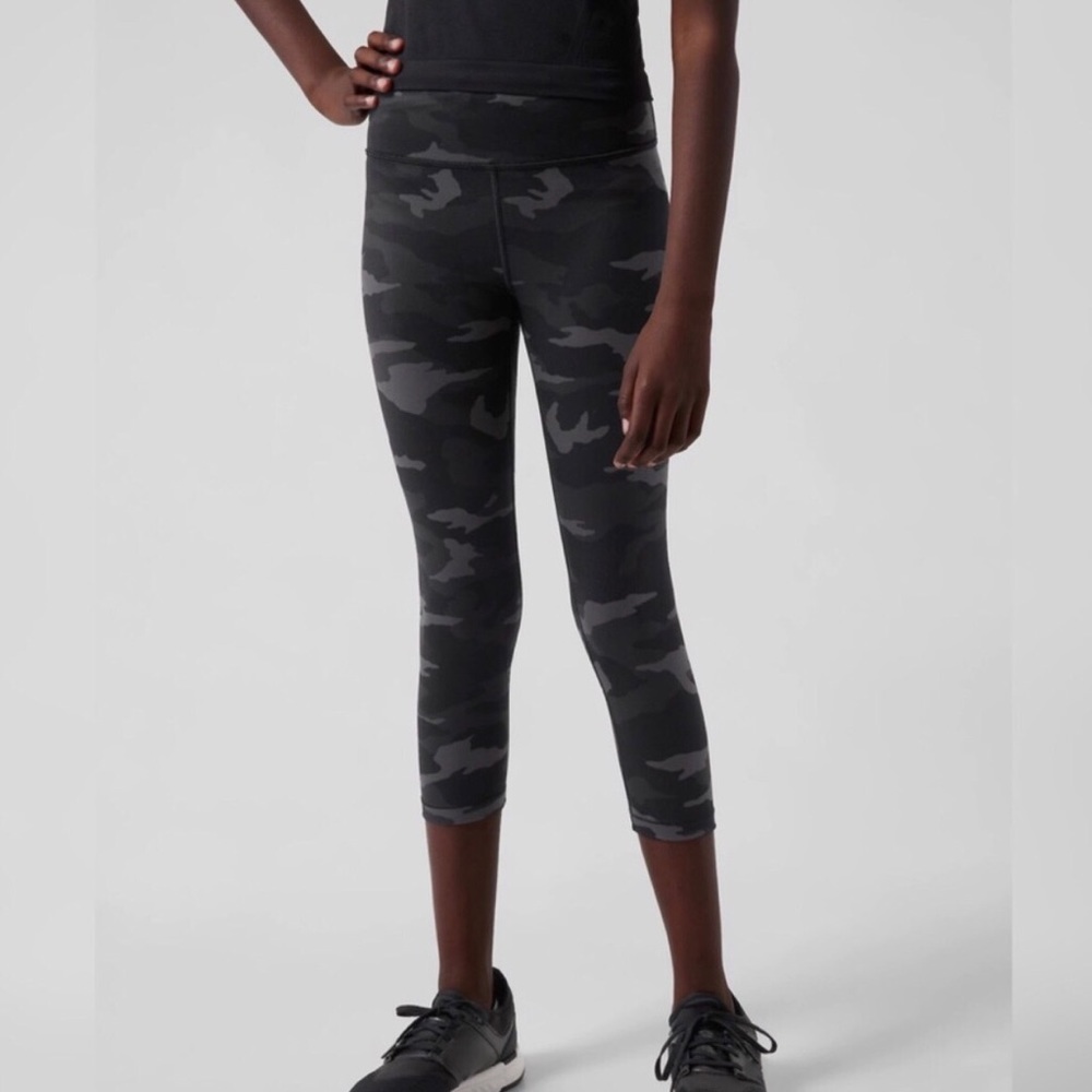 GUC Athleta Camo leggings for girl
